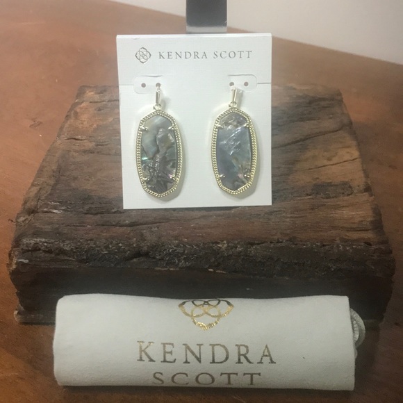 NWT Kendra Scott Gold Elle’s in Nude Abalone! - Picture 5 of 5